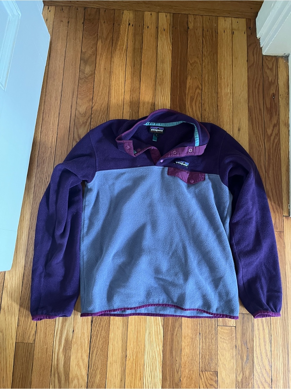 Patagonia Synchilla Snap T Fleece Pullover in Purple Colorblock Size Small